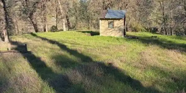7098 Corral
