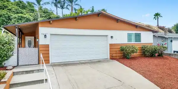 9237 Fanita Rancho