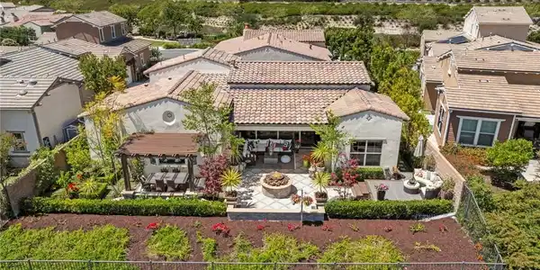 64 Puesto Road