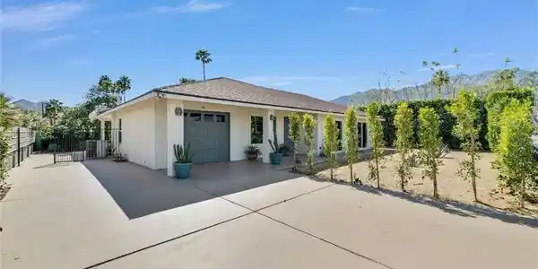 3967 E Sunny Dunes Road