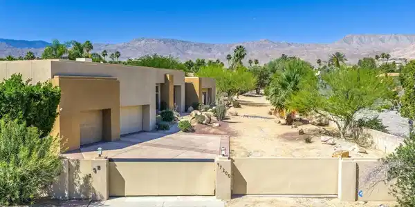 47200 Desert Lily Drive