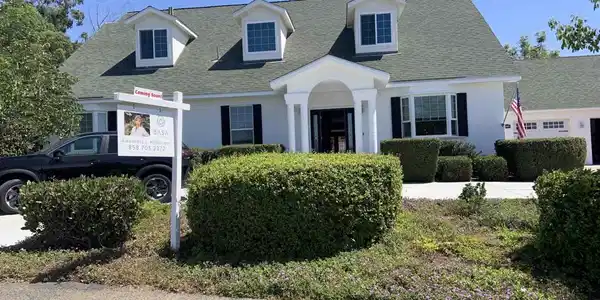 212 Acropolis Way