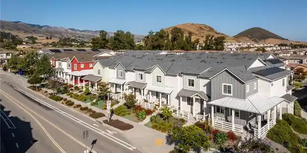 1033 Tiburon