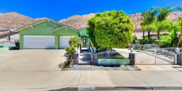 21785 Calle Prima