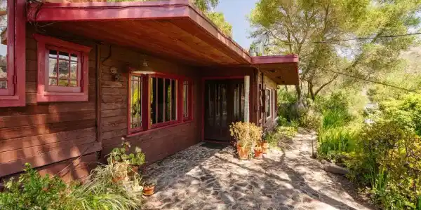 19559 Cave Way