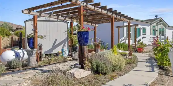 2734 Ross Drive