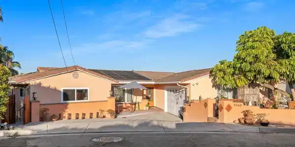 5040 Colina Dr