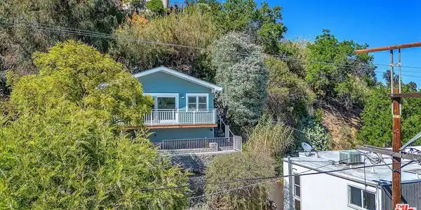 8443 Ridpath Drive