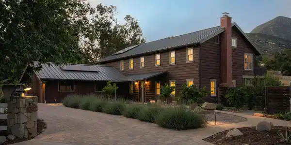 817 Del Oro Drive