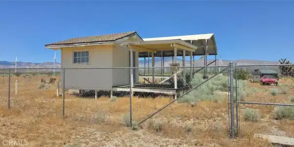 0 Rosamond Boulevard