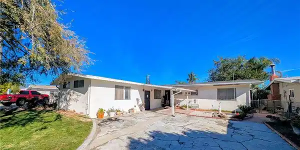 1210 Tejon
