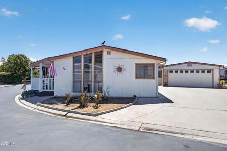 84 Poinsettia Gardens Drive