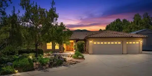 2527 Southern Oak Road