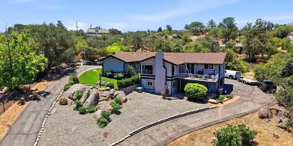 1049 Ranchito Court