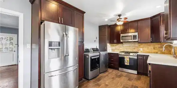 527 E Maple