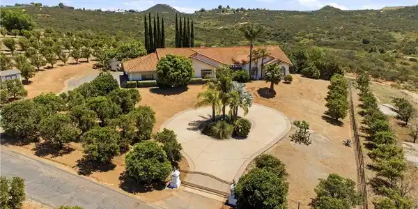 30401 Cool Valley Highlands