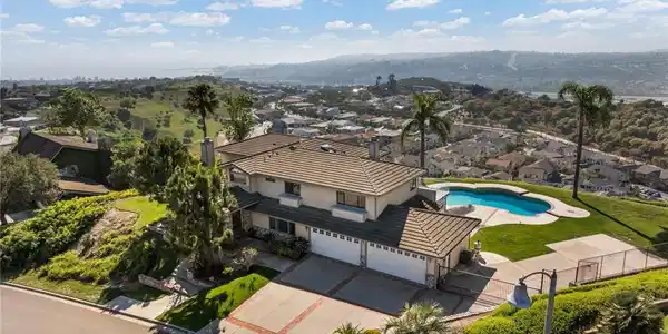 26892 Via La Mirada