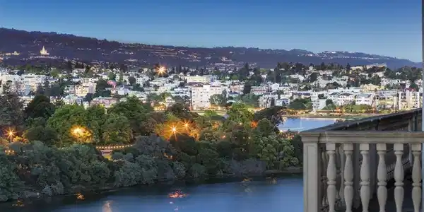 200 Lakeside Dr.
