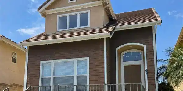 227 S Poplar