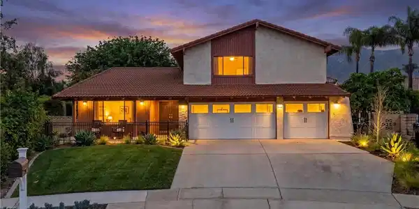 6214 Moonstone
