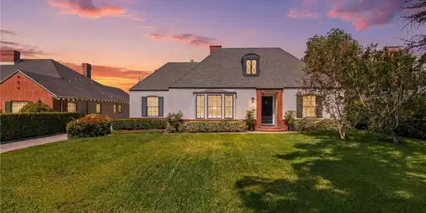 3180 N Arrowhead Ave.