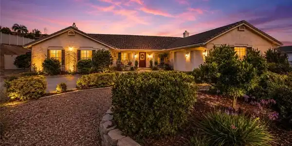 13997 Riverside