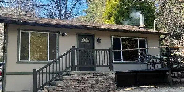 6028 Lake