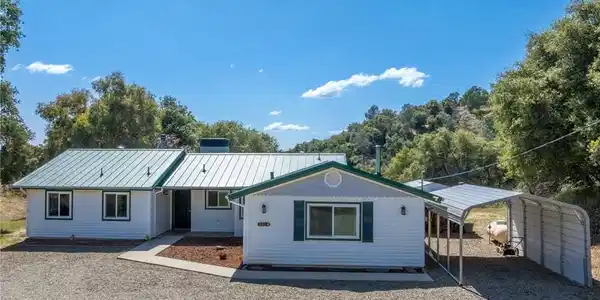 3529 Hilltop