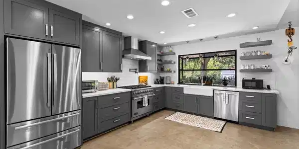 1717 Birchwood
