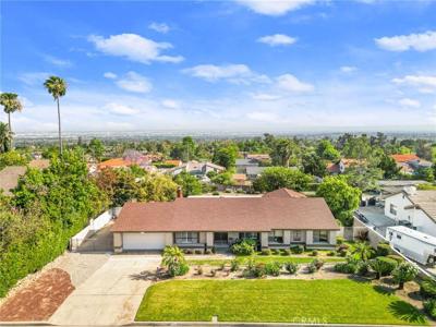 9461 Valley View