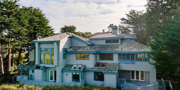 15 Ashdown Place