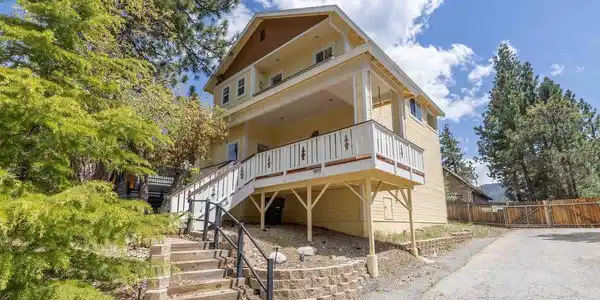 1047 Butte Avenue