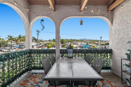 219 Candice Pl