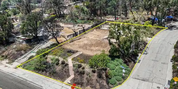 1695 E Loma Alta Drive