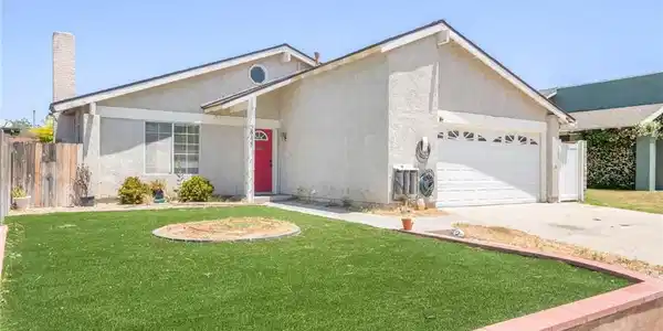 3845 Bayside Street
