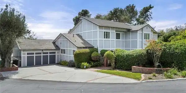 1782 E Skyline Drive