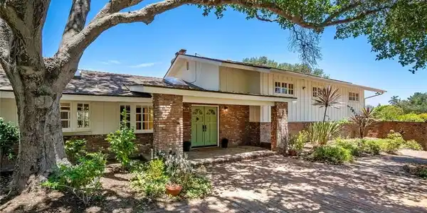 2355 Lake Marie Drive