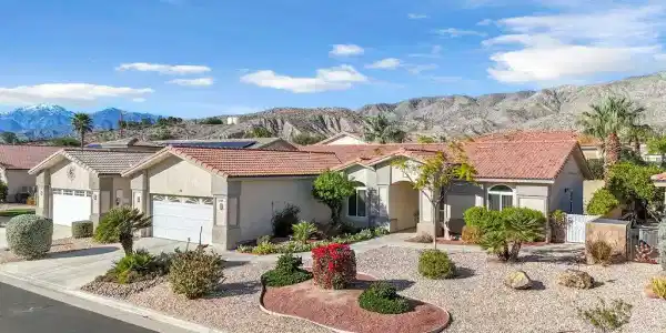 65096 Cliff Circle S