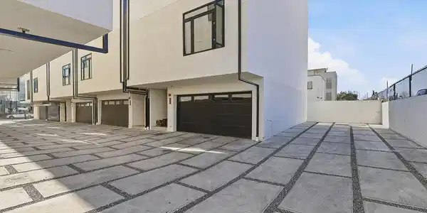 6511 N Contour Lane