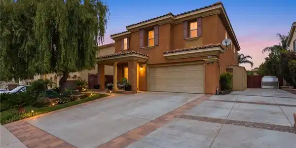 2180 Stonewood