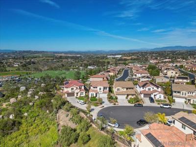 1517 Leonis Pl