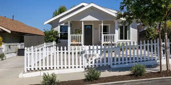 1012 Dexter Street