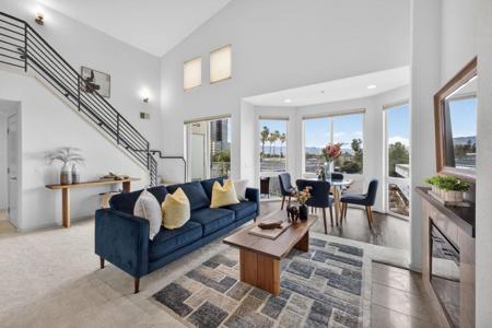 912 Campisi Way