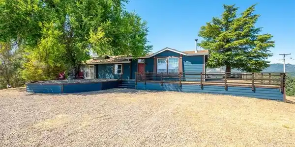 5990 Sunny Glen Lane