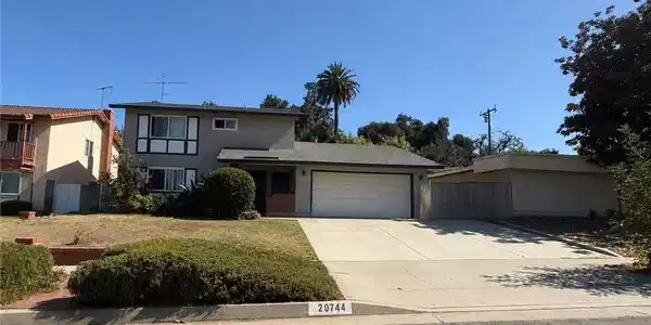 20744 Earlgate