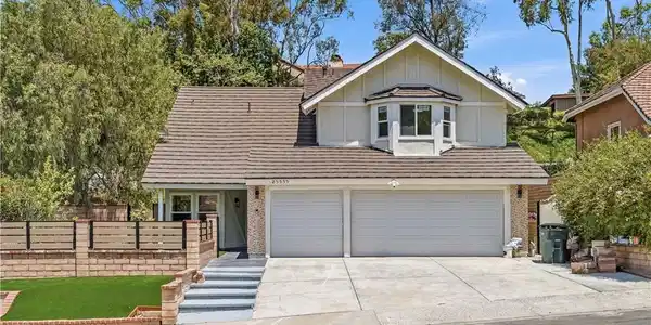 25555 Fallenwood