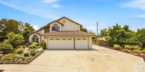 1592 Evergreen