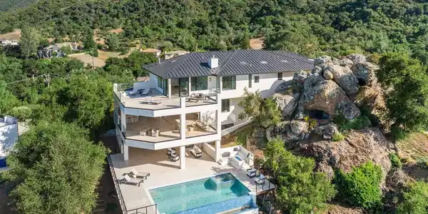 118 Giles Road