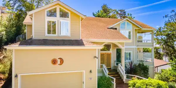 590 Miramar Drive
