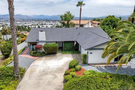 1535 Avenida Ladera